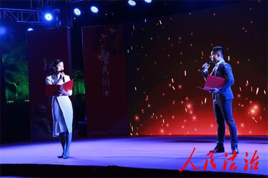 琼中县举办警民同心,扫黑除恶主题动员巡演活