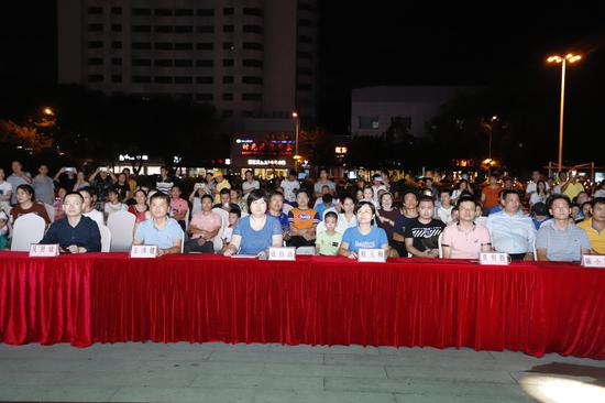 定安粽子亮相海口望海国际广场 “粽”享美食文化盛宴