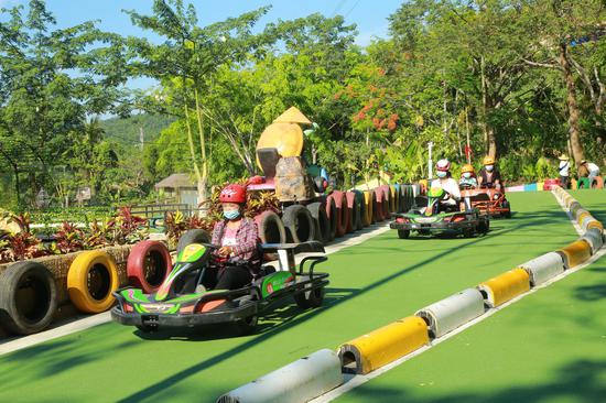 凌空潜底+梦幻飞旋 全国首家田野卡丁车项目在槟榔谷运营