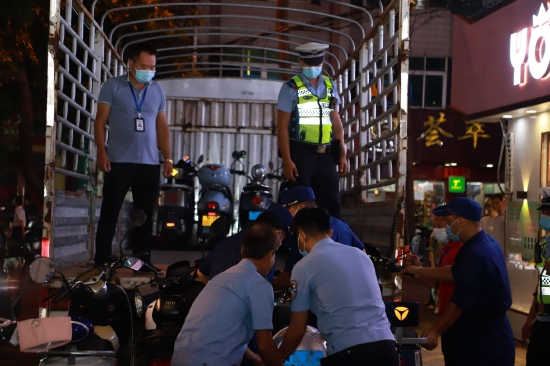 三亚消防联合多部门开展电动自行车消防安全整治行