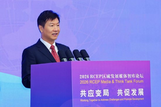 海南省人民政府省长刘小明致辞。
