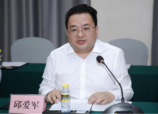 江苏省南通市人民政府驻深圳（海口）办事处主任邱爱军