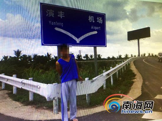 嫌犯指认现场。(公安局供图)