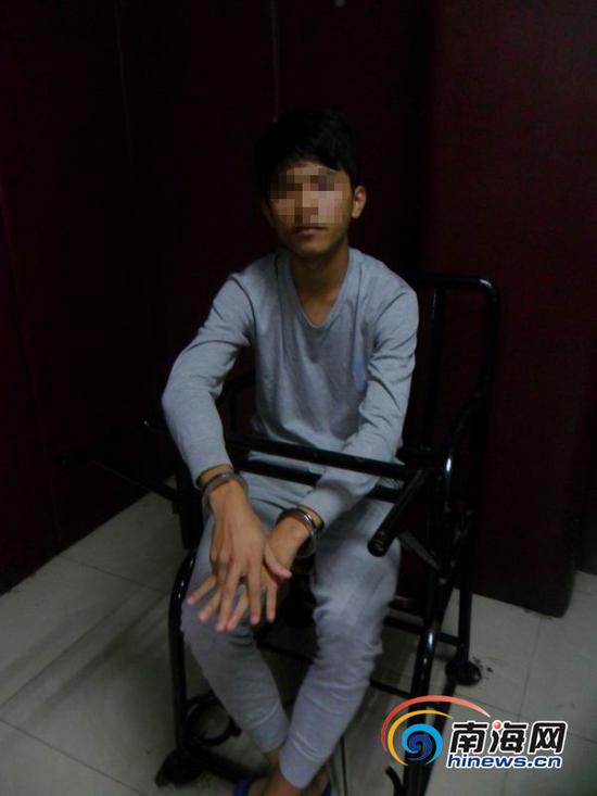 海口市美兰分局海府派出所在两抢一盗雷鸣行