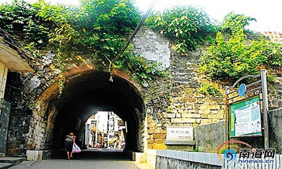 府城东门古城墙.