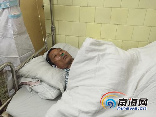伤者付先生在医院治疗。南国都市报记者王洪旭摄