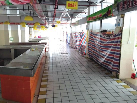 国贸标准化菜市场2楼如今已经暂停营业。