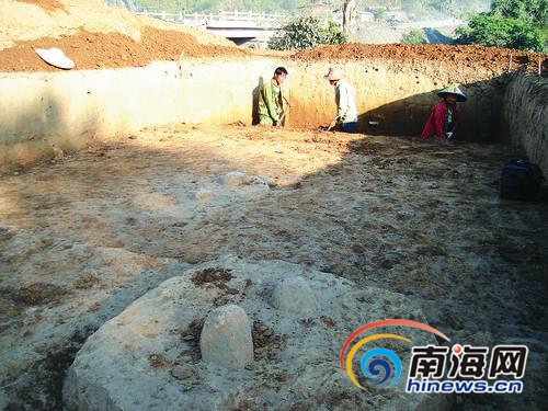 昌江燕窝岭旧石器考古地点曾发现两处史前人类用火遗迹。