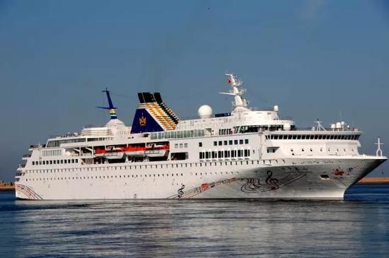 中华泰山号邮轮海口至越南航线首航