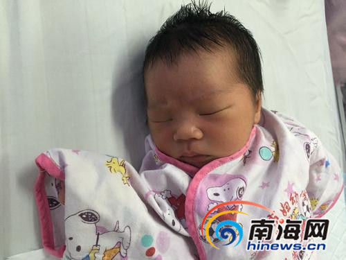 被弃男婴。