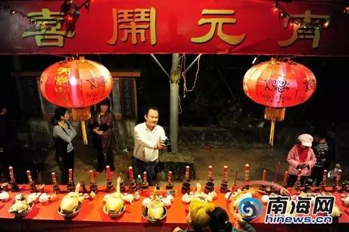 元宵赛肥鸡是海南琼海市博鳌镇乐城村民闹元宵的传统习俗