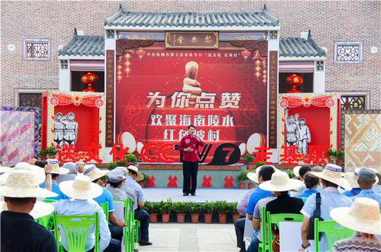 草根歌手朱之文歌唱表演
