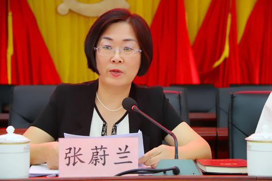 张蔚兰:全力打赢脱贫攻坚战 努力扛起建设人民幸福美好新海南的白沙担当。