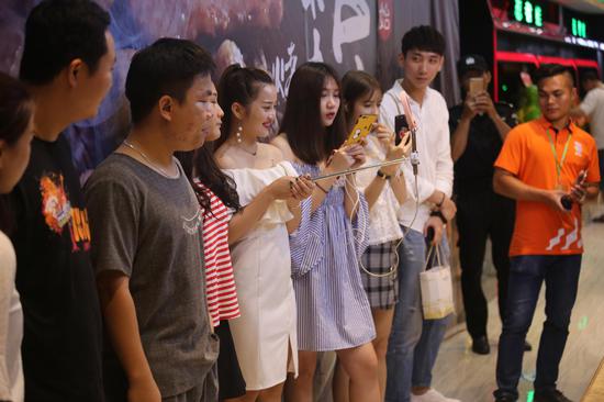 风雨无阻 网红直播520 海秀890 为爱吃狂 表白