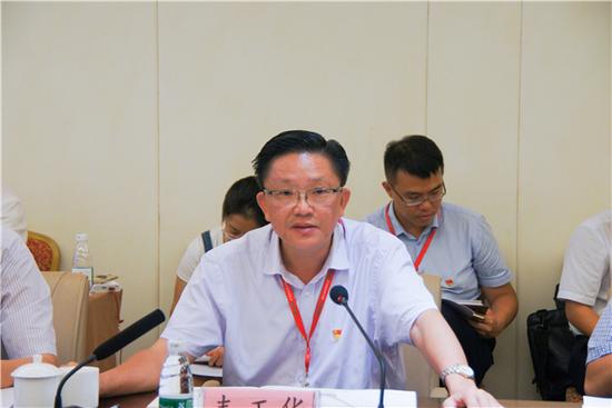 陵水县委书记、先行试验区党工委书记、管委会主任麦正华出席会议并讲话