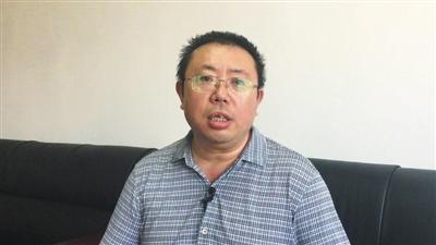 9月8日,陕西榆林一院绥德院区妇产科副主任霍军伟在接受新京报“我们视频”专访。视频截图