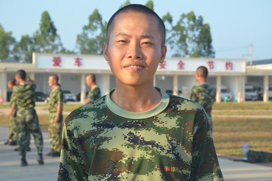 一连十二班新兵蒙钟华