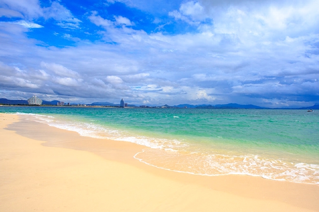 海口:游客超140万人次 三亚：饭店开房率多日破90%