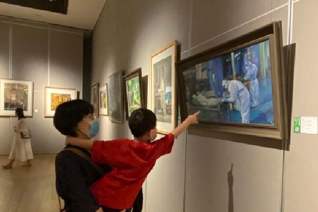 海南省展出105件青年优秀美术作品