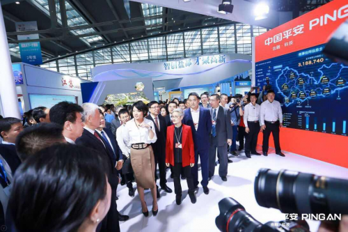 2019年4月，科技部长长王志刚在国际人才交流大会上参观指导平安智慧城市“智慧商事信用信息系统”