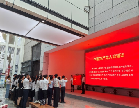  红色践学悟初心