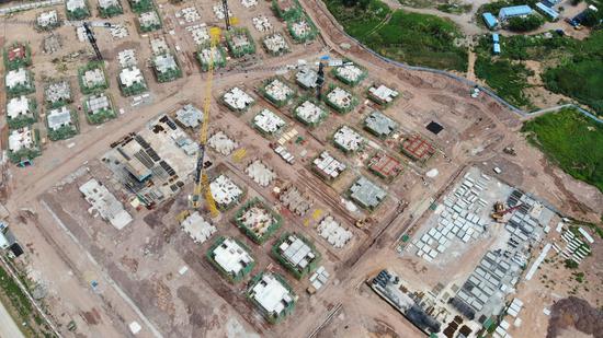 白沙县南开乡高峰村委会生态移民搬迁项目。余盛本 摄