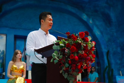 图4： 三亚旅文集团总经理、天涯海角公司董事长郑聪辉