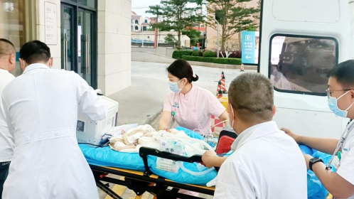 怎么使用转运呼吸机5月龄重症慢肺儿带着“呼吸机”跨越山海从温州转至海口就医_https://www.jmylbn.com_新闻资讯_第2张
