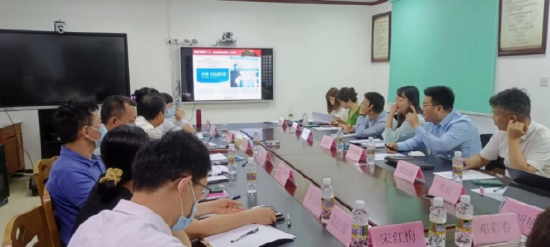 课题执行组长方向明博士发言