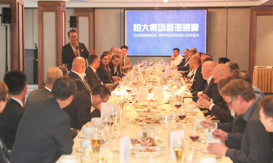 Benteler集团VP Marco Kollmeier畅谈合作愿景并表示,将全力以赴,愿意为恒大的造车伟业作出贡献,共同攀登事业高峰