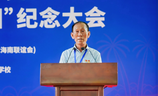 老党员村民曾福全发言