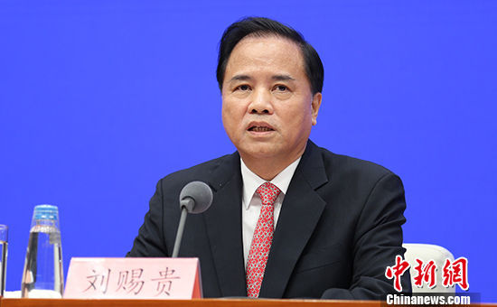 9月16日,国务院新闻办公室举行省(区、市)系列新闻发布会,中共海南省委书记、海南省人大常委会主任刘赐贵围绕“全面深化改革开放 加快建设美好新海南”介绍有关情况,并答记者问。 中新社记者 杨可佳 摄