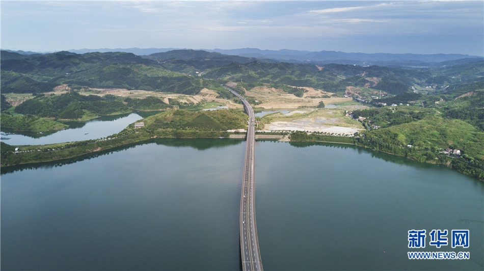 航拍湖北丹江口水库风景名胜区