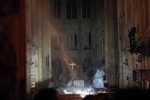 巴黎圣母院火灾后内部图（图源：法新社）