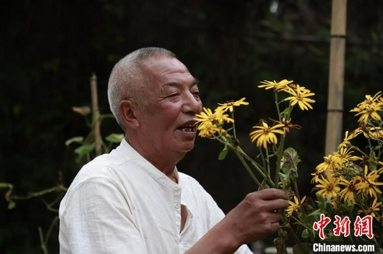  村医杨顺爱扎根深山50年守护乡亲健康（资料图） 杨梦蝶 摄