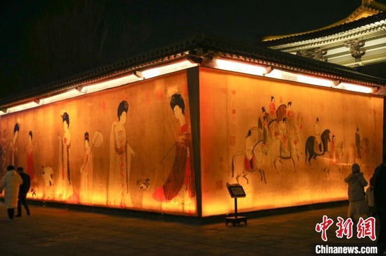 襄阳唐城夜景 杨东 摄