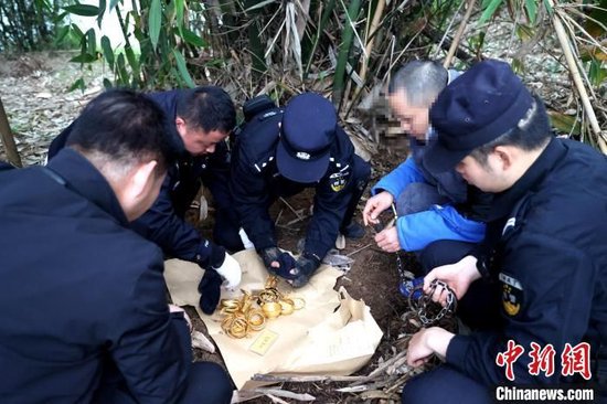 湖北警方破获特大黄金盗窃案 涉案333万余元