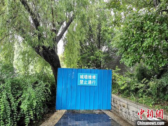 襄阳城墙东段护城河入口已被封闭（摄于6月21日） 胡传林 摄