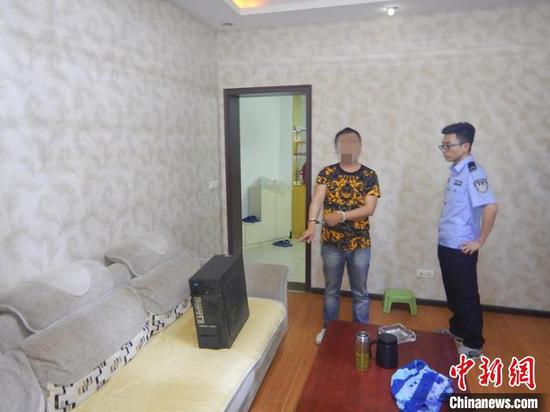 犯罪嫌疑人指认现场。夷陵警方 供图