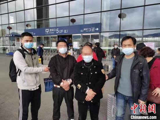 武汉警方抓获犯罪嫌疑人。 孙逊 摄