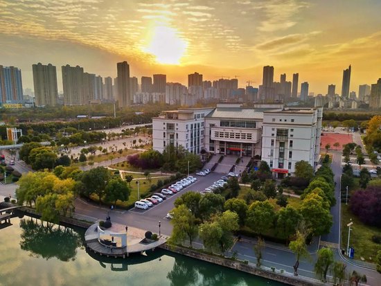 武汉船舶职业技术学院