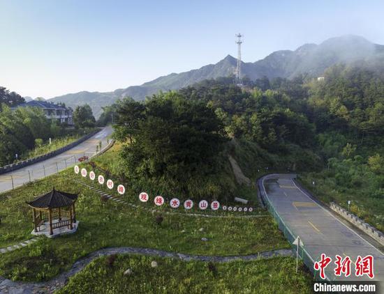  湖北大别山区绿唐线获评成为“十大最美农村路” 湖北蕲春县交通运输局供图