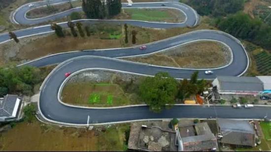恩施壁挂公路——深山天路