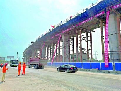 武汉最快地铁阳逻线高架全线贯通 年底开通试