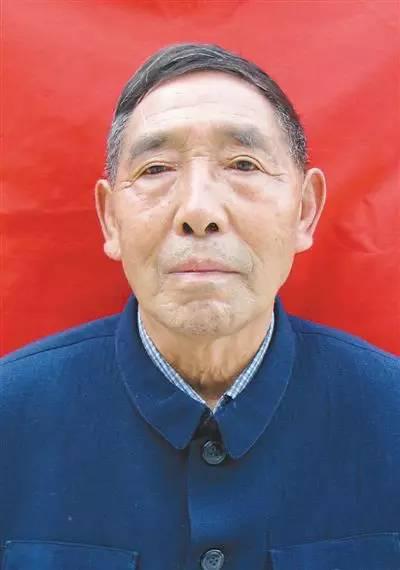 羅官章，男，土家族，1937年7月生，中共黨員，湖北省宜昌市五峰土家族自治縣人大常委會原副主任。