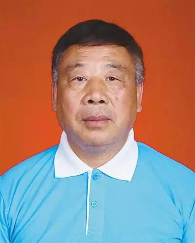 李廣佳，男，漢族，1947年8月生，中共黨員，湖北省宜昌市殘聯(lián)退休干部。