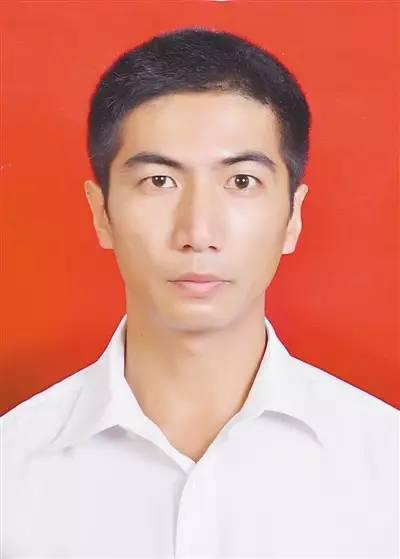 胡洪炜，男，汉族，1978年9月生，中共党员，国网湖北检修公司输电检修中心带电二班班长。