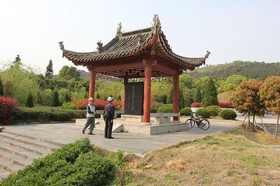 湖北武汉,钟子期墓。钟子期墓是整个知音传说历史文化传承的唯一文物载体。 视觉中国 图