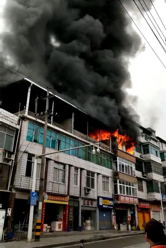 火灾现场 本文图均为 警方供图