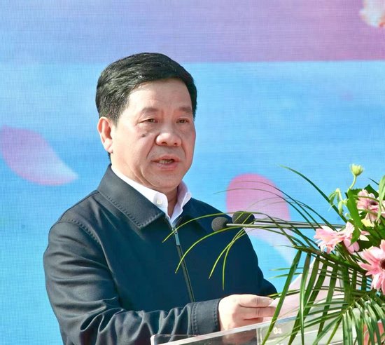湖北省委宣传部副部长,省广播电视局党组书记、局长张世华